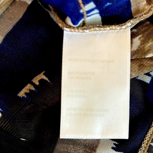 TRIBAL semi-sheer mesh long sleeve diagonal ruffle camo top size medium as new - Picture 3 of 10